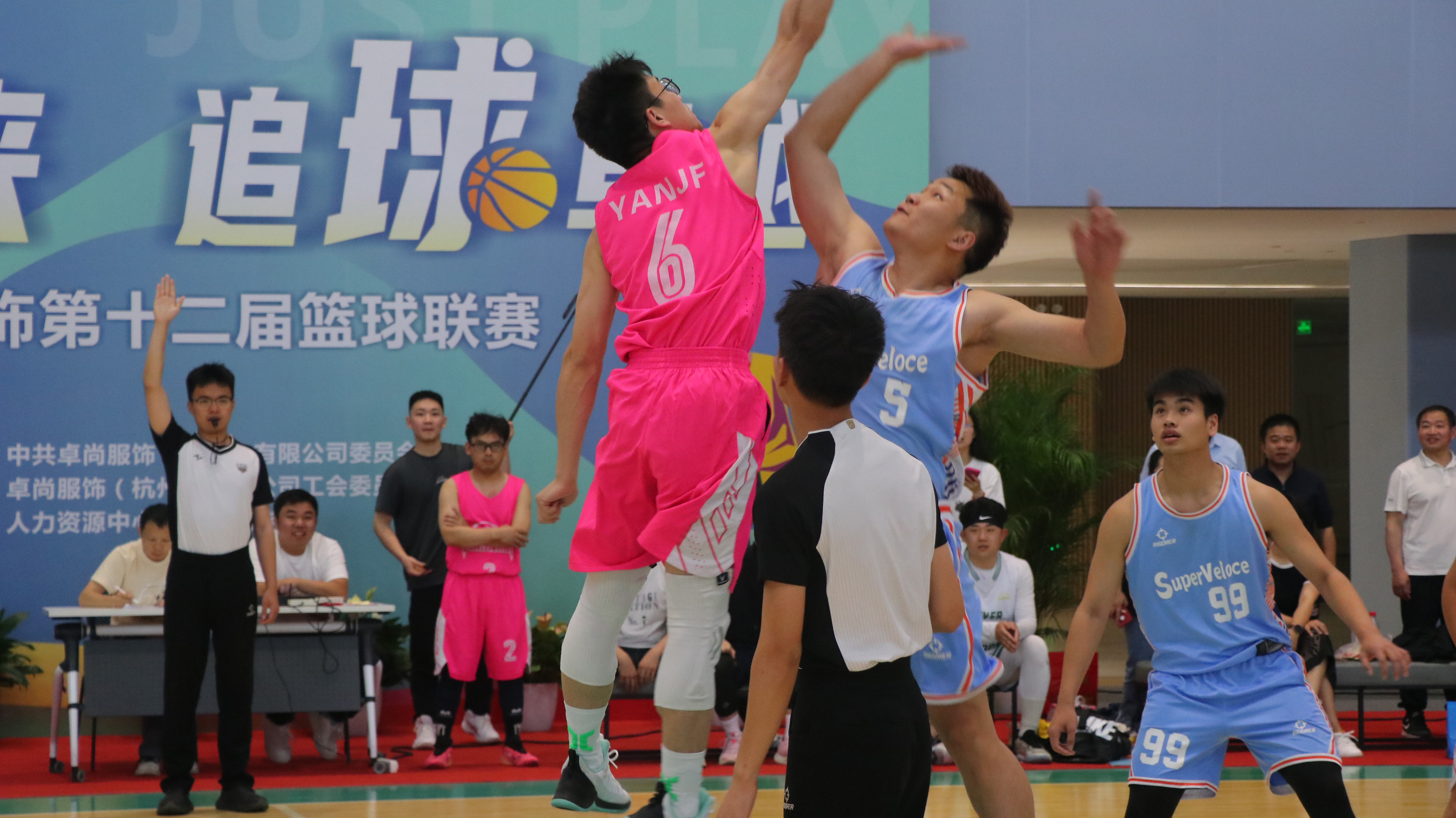 卓尚服飾丨十二載風(fēng)華正盛，尚聚青春之夢(mèng)